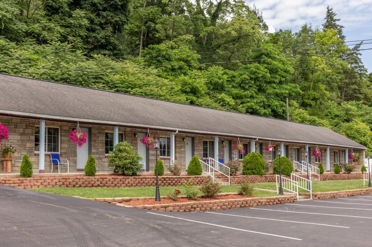 Budget Inn Watkins Glen Εξωτερικό φωτογραφία