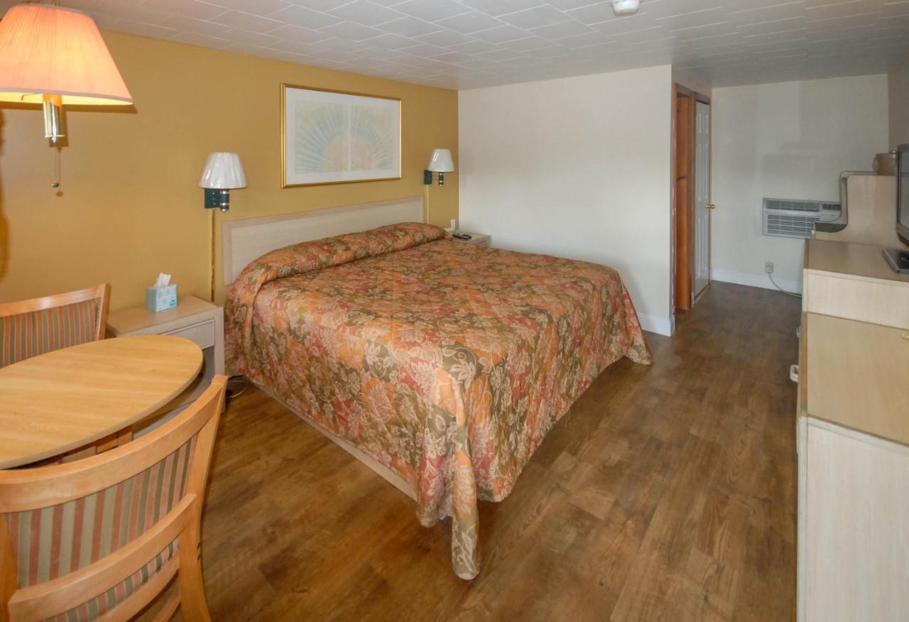 Budget Inn Watkins Glen Εξωτερικό φωτογραφία